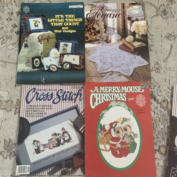 Giant Lot Of Cross-Stitch Magazines Keepsake Calendar Crochet Vintage 1989-94 - Picture 10 of 16